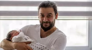 Виц за 7 май 2023: Татко чака пред родилното