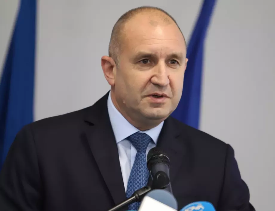 Румен Радев: Петков е премиер, а не куриер на Франция за Северна Македония