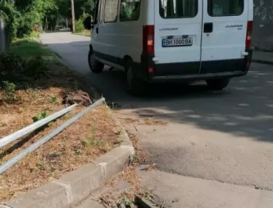 Вандали унищожиха поставени от община Видин пътни знаци