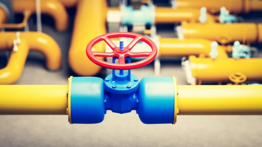 "Газпром" намали доставките на газ на OMV и италианската Eni