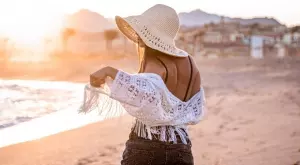 Тенденциите на 2022: Плетени шапки за плаж