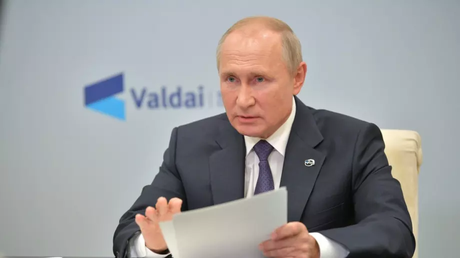 Русия се отказва от Запада, ще продава стоки и петрол на БРИКС