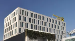 ЕЦБ засилва натиска върху Raiffeisen Bank да напусне Русия