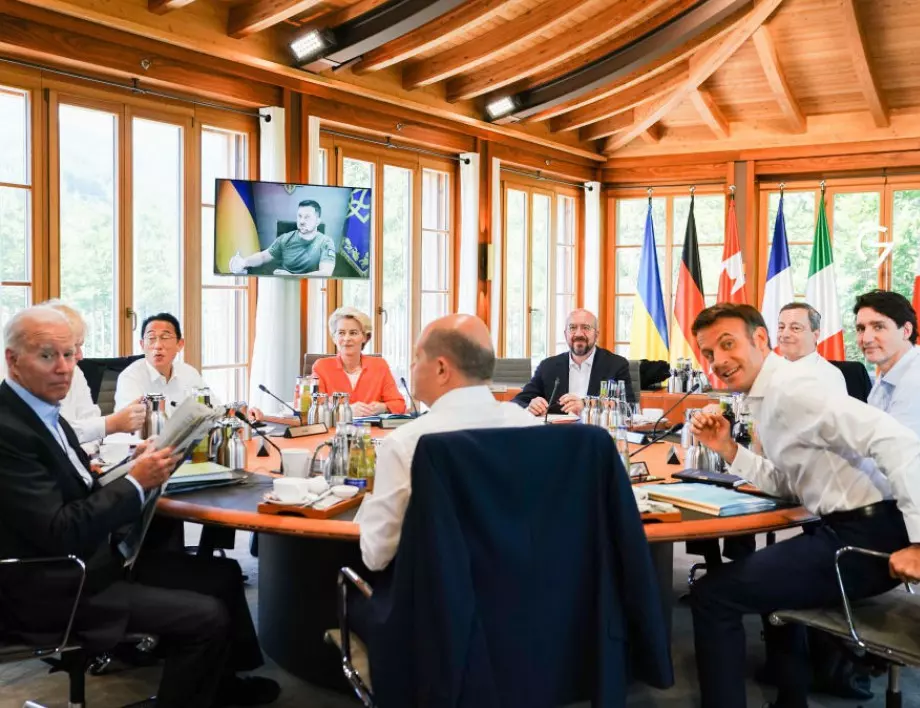Лидерите на Г-7: Да се снимаме ли голи до кръста и на коне като Путин? (ВИДЕО)