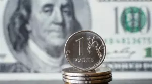 Рублата се понижи до 3-месечно дъно след взрива на Кримския мост