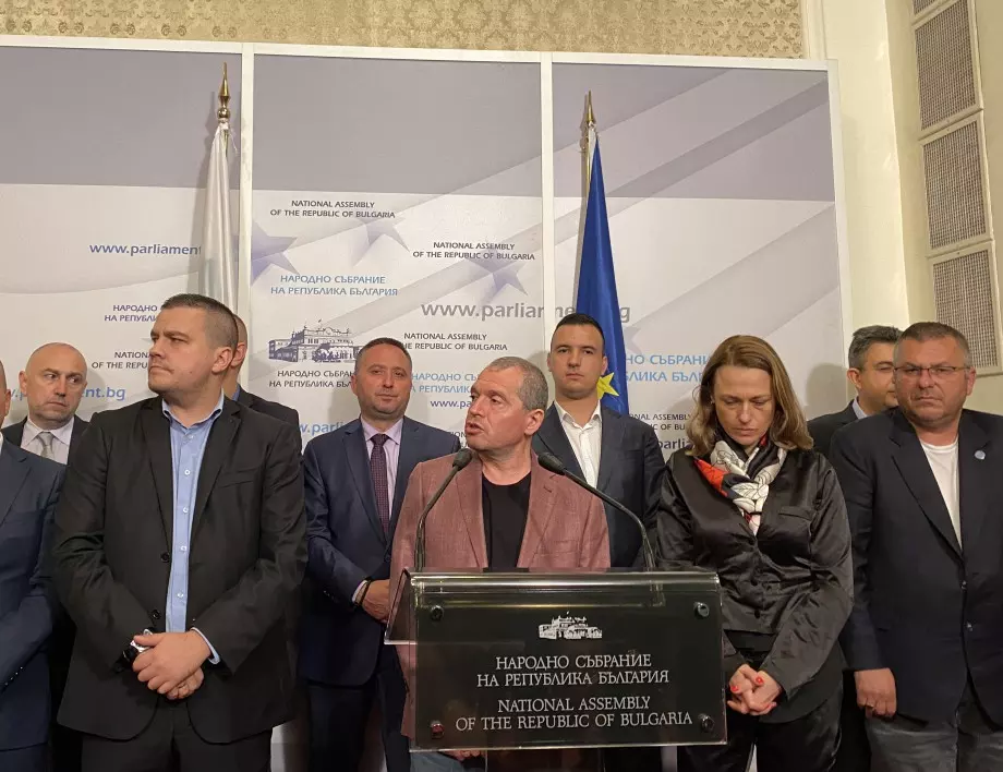 Тошко Йорданов: Петков да престане да звъни на депутатите ни, никой не е труженичка на магистрала 