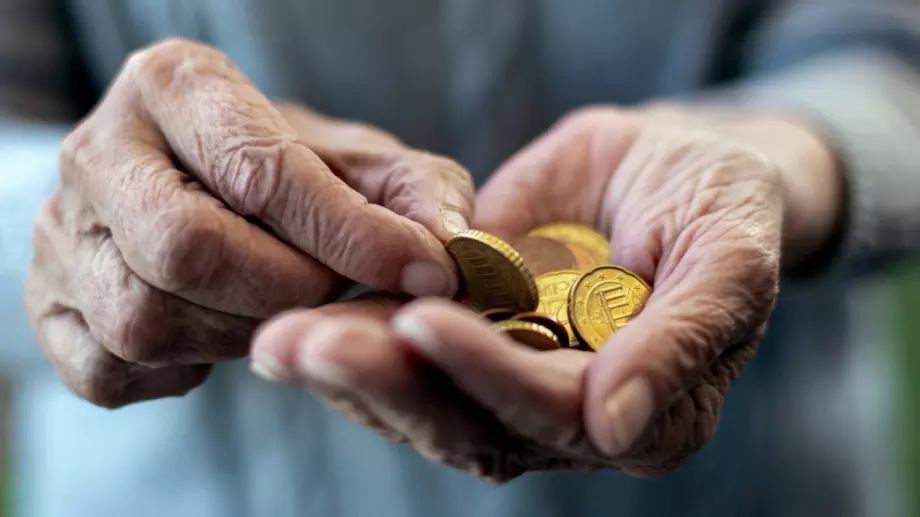 Линията на бедност скача над 500 лева