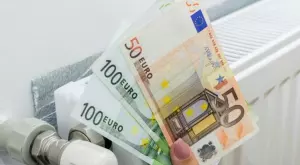 Гърция налага жесток данък на енергийните фирми, за да помогне на хората