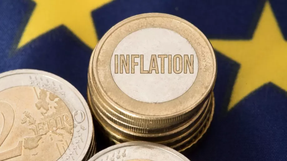 Инфлацията в еврозоната продължава да се понижава и през юли до 5,3%, базсисната обаче е без промяна
