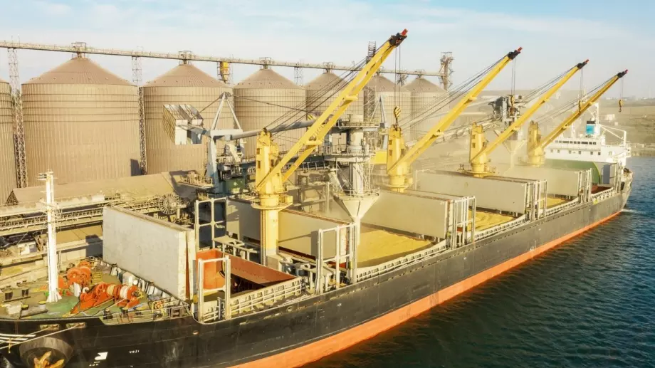 Украйна е изнесла зърнени и маслодайни култури за над 20 млрд. долара през последната година