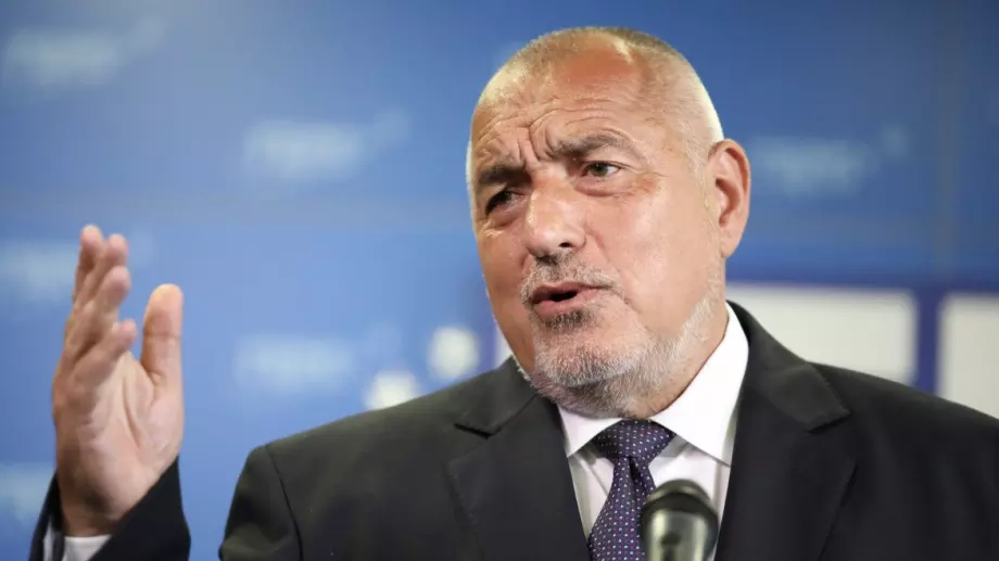 Журналист: Цените скочиха много, а медиите внушават, че спасението е в ГЕРБ и "Газпром"