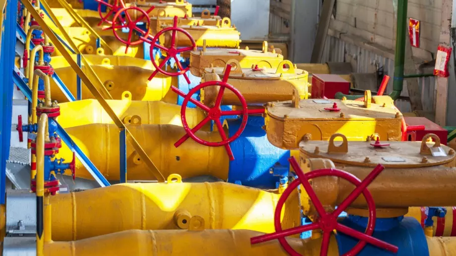 Щабът обяви търг за нови танкери, без да знае колко газ е вече осигурен