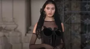 Българка дефилира на ревюто на Dolce & Gabbana  (ВИДЕО)