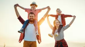 Виц за 10 април 2023: Как се отнасят към теб децата ти?