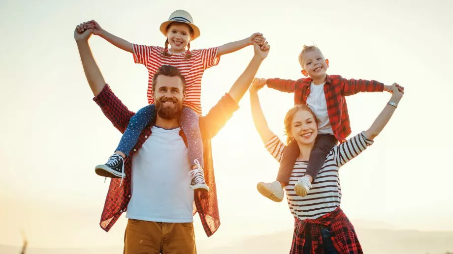 Виц за 10 април 2023: Как се отнасят към теб децата ти?