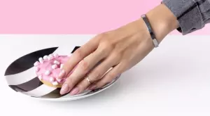 Бюти тенденциите на 2022: Глазирани нокти