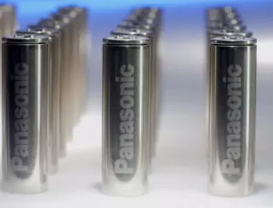 Panasonic ще построи най-големия в света завод за батерии TESLA