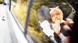 Как да возим новородено в кола