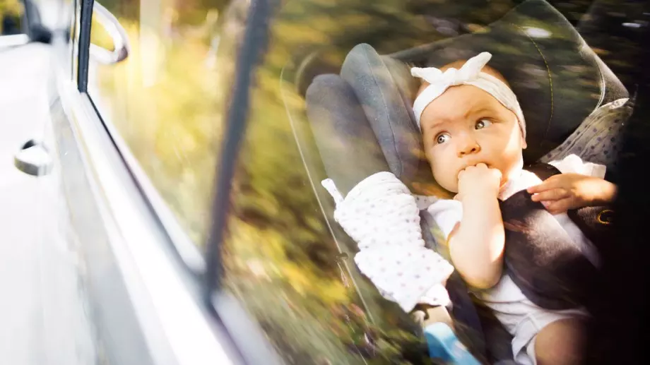 Как да возим новородено в кола