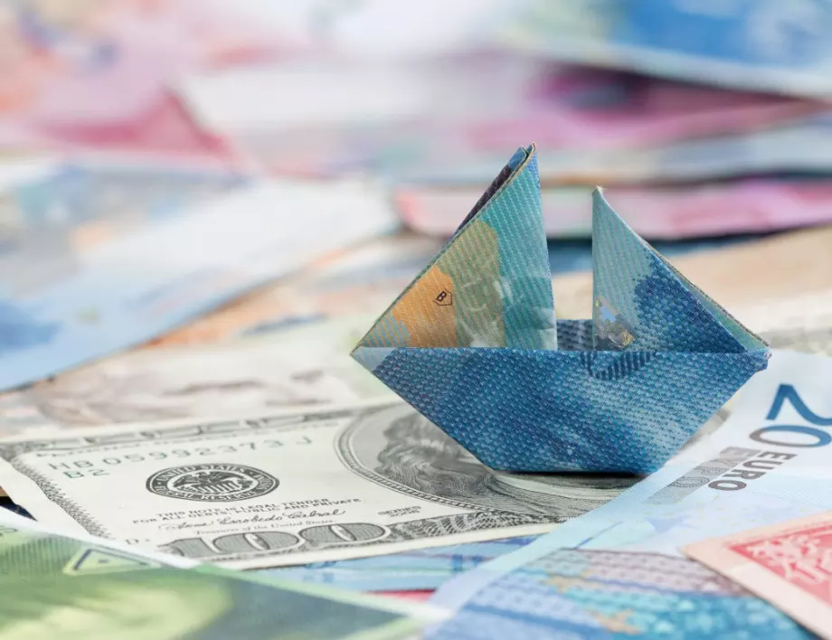 Емигрантски парични трансфери: Кой колко получава на Балканите и къде се нарежда България?