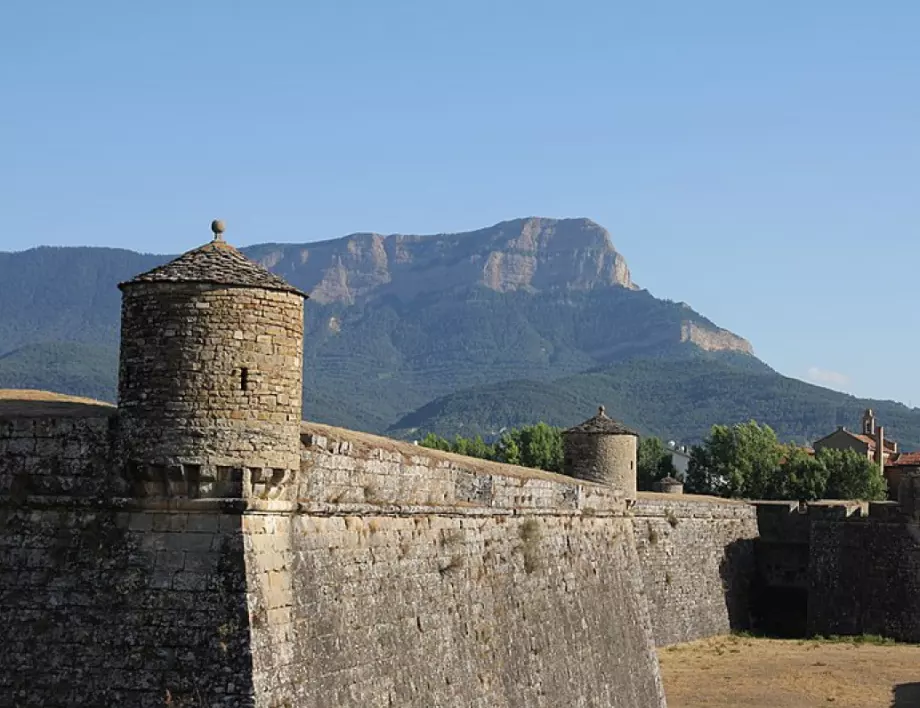 Неизвестен римски град с огромни здания е открит в Испания