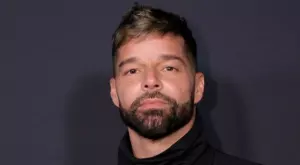 50 години затвор грозят Рики Мартин заради кръвосмешение