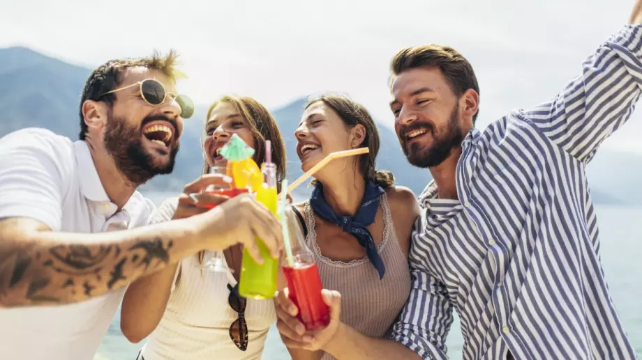 Диетолог каза какво да ядем и пием през лятото