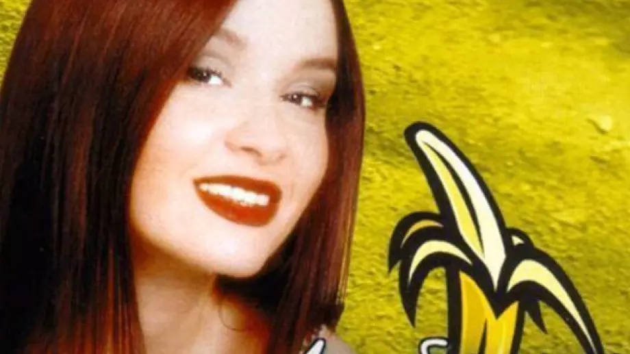 Помните ли Сани, която изпя “Ах, банана”? Ето я днес! (СНИМКИ)