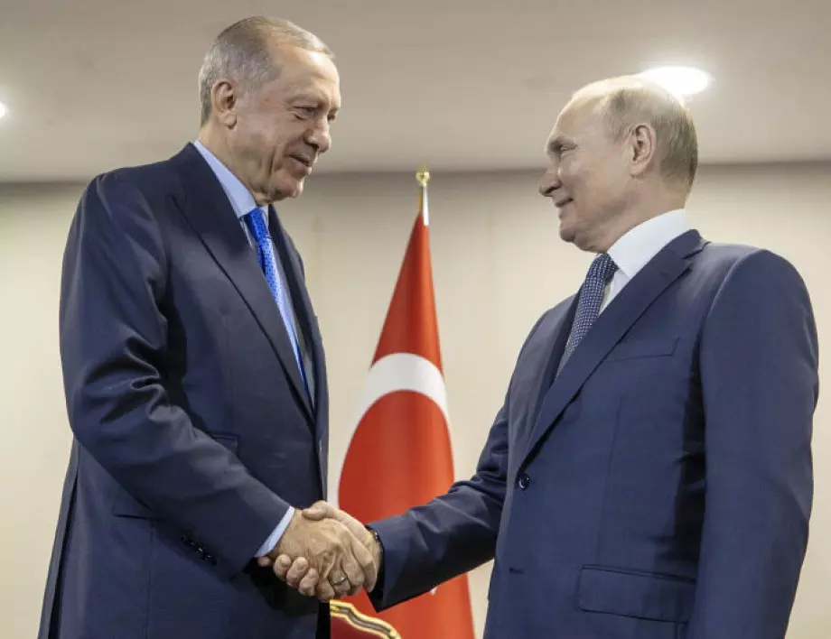 Ердоган държи Путин за три топки: Руски политолог обясни странната връзка между двамата президенти (ВИДЕО)