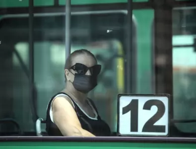 Проверки за маски в градския транспорт в София