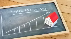 Банките у нас увеличиха двойно лихвите по отпуснатите ипотечни кредити