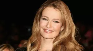 Карън Мюлдер: От модна икона през 90-те до аутсайдер с депресия