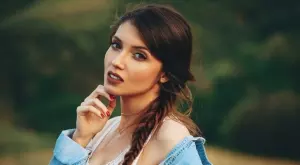 Тенденции при прическите за лято 2022, които никой не очакваше