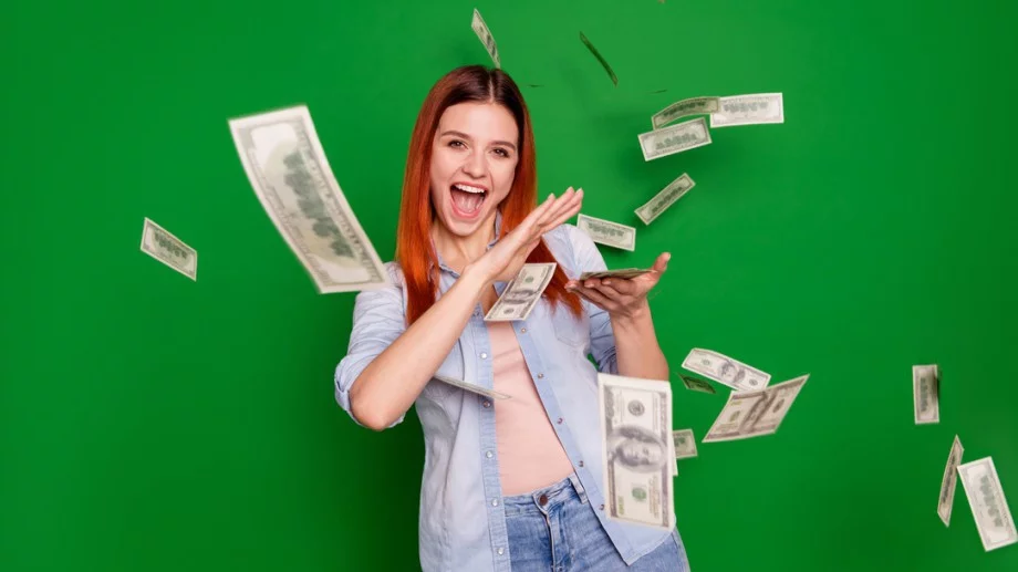 Зодиите, които ще имат невиждан късмет с парите в края на август