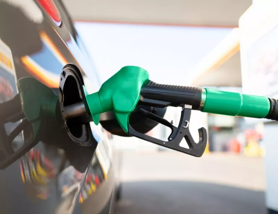 Забраната за търговия с бензин и дизел в ЕС опари Унгария и Словакия