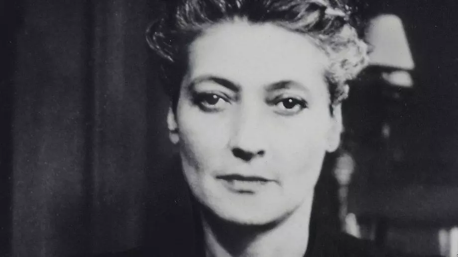 Сюзан Белперон: Дизайнерката, чиито смели бижута останаха в историята