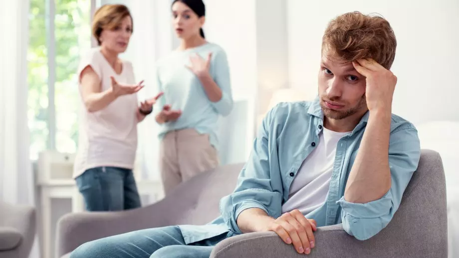 Виц на деня: Тъща звъни на зетя