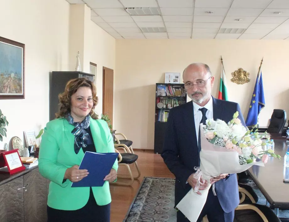 Д-р Асен Меджидиев прие поста здравен министър от проф. Асена Сербезова