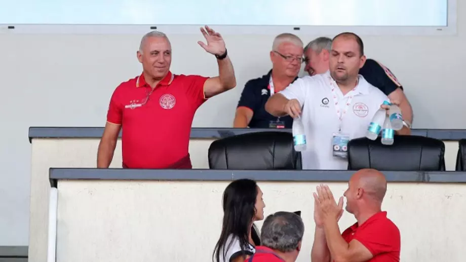 Стоичков си тръгна бесен от „Васил Левски“ след краха на ЦСКА