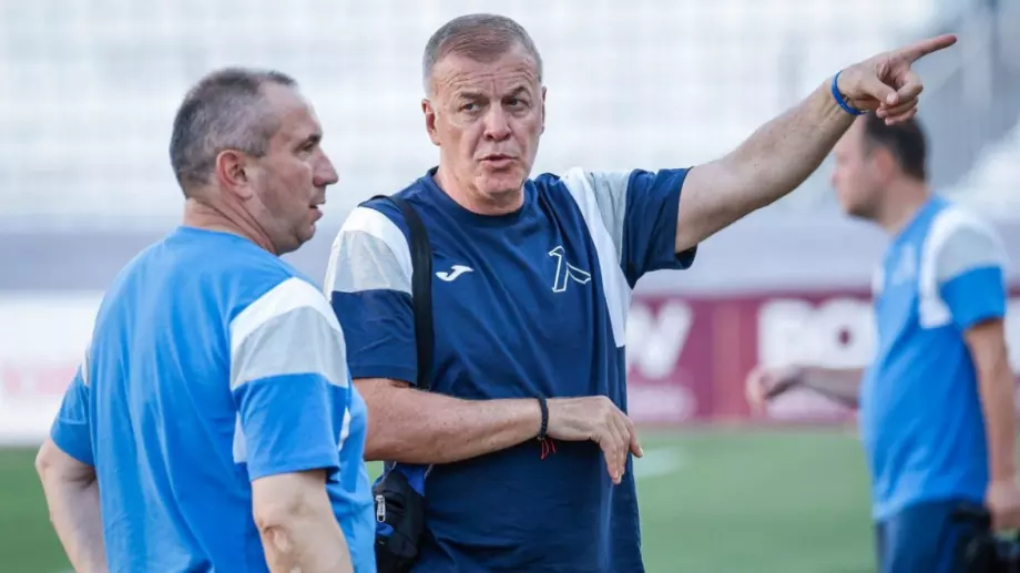Левски обмисля отлагане на мача с Лудогорец