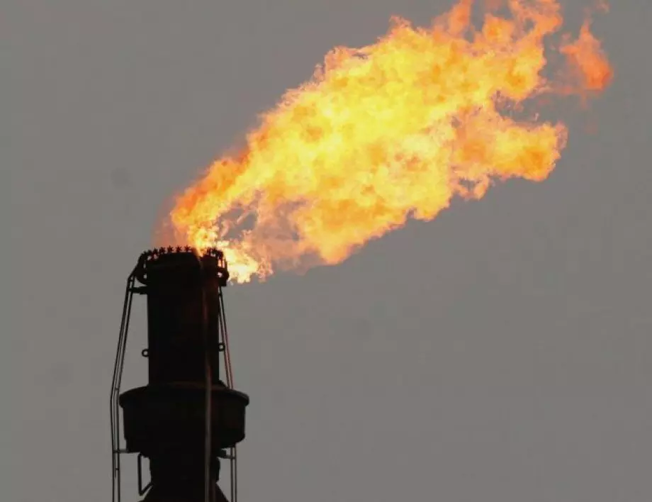 Русия буквално гори пари, защото спря газа (СНИМКА)