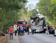 ДАБДП инспектира мястото на автобусната катастрофа край Поликраище