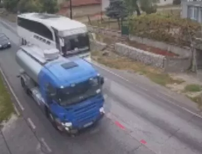 Месеци преди катастрофата: Румънският автобус се е движил по пътищата на България като камикадзе (СНИМКИ)