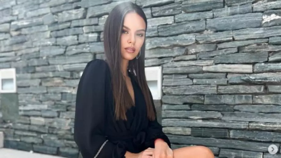 Виктория Капитонова прави интересни схеми и в новото реалити предаване, в което участва (ВИДЕО)