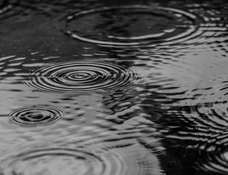 Учени откриха опасни токсични вещества в дъждовната вода