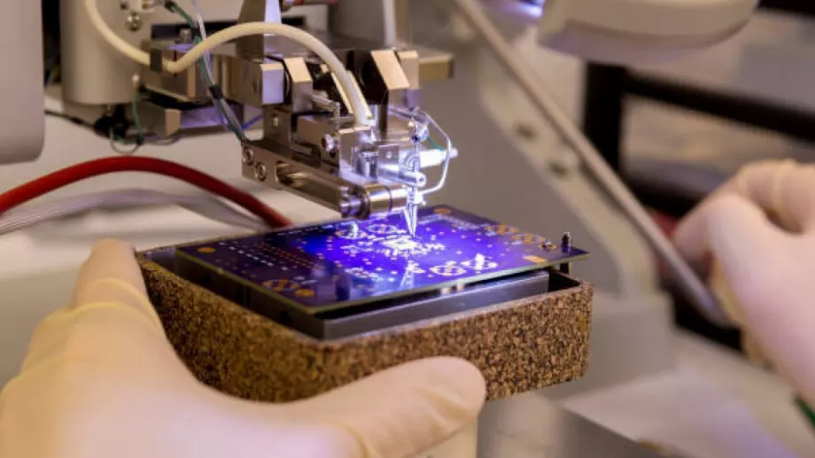 САЩ реагира с опит за натиск заради решение на Китай срещу технологичен гигант