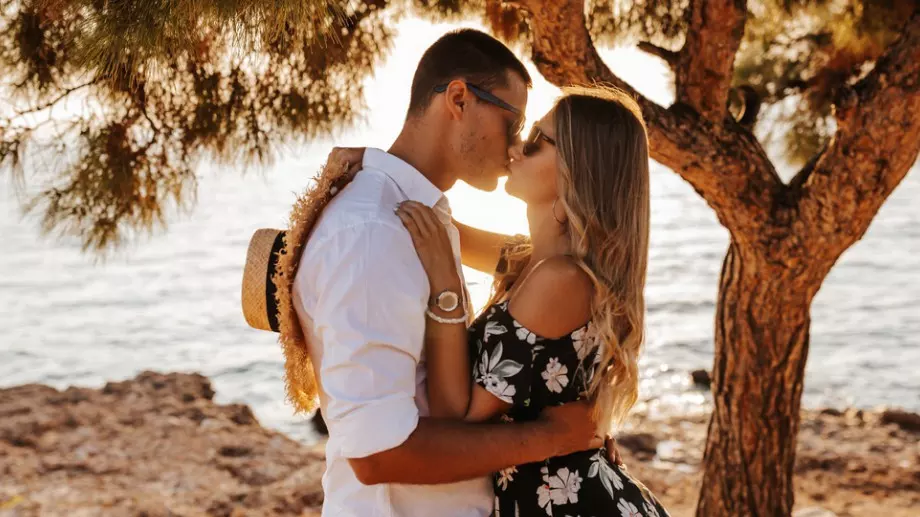 Любовно пожелание за 19 август 2023 според зодията