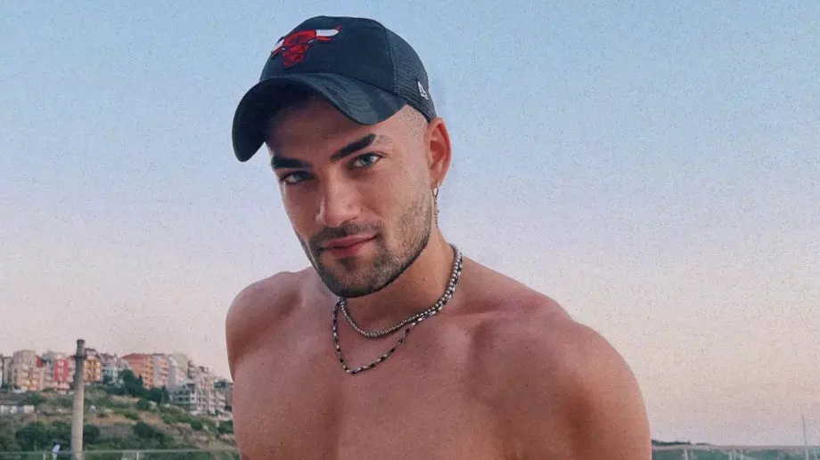 Атанас Колев най-после потвърди кое е гаджето му (СНИМКИ)