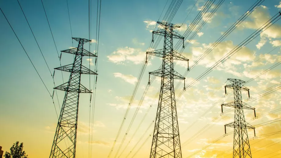 На първо четене: Битовите потребители излизат на свободния пазар на ток