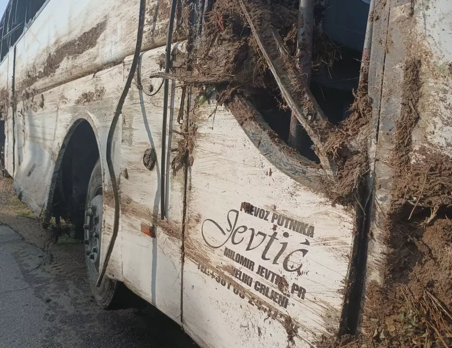 От Асоциацията на пострадалите при катастрофи с въпроси за инцидента със сръбския автобус